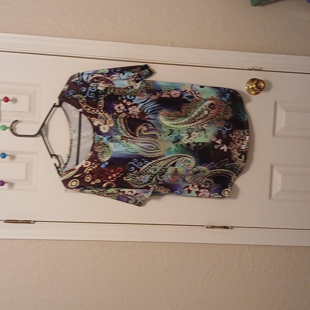 Blouse, 2XL, various colors, don't know the brand because there is no other tag.